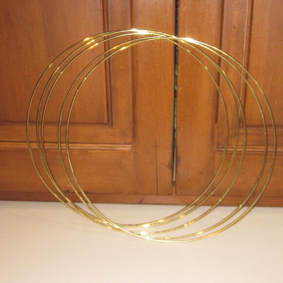 5 Gold Tone Rings Craft Items - Picture 2 of 3